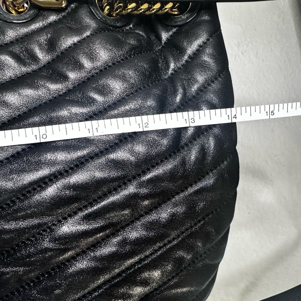 Tory Burch Kira backpack in quilted matelasse leather - Picture 6 of 17